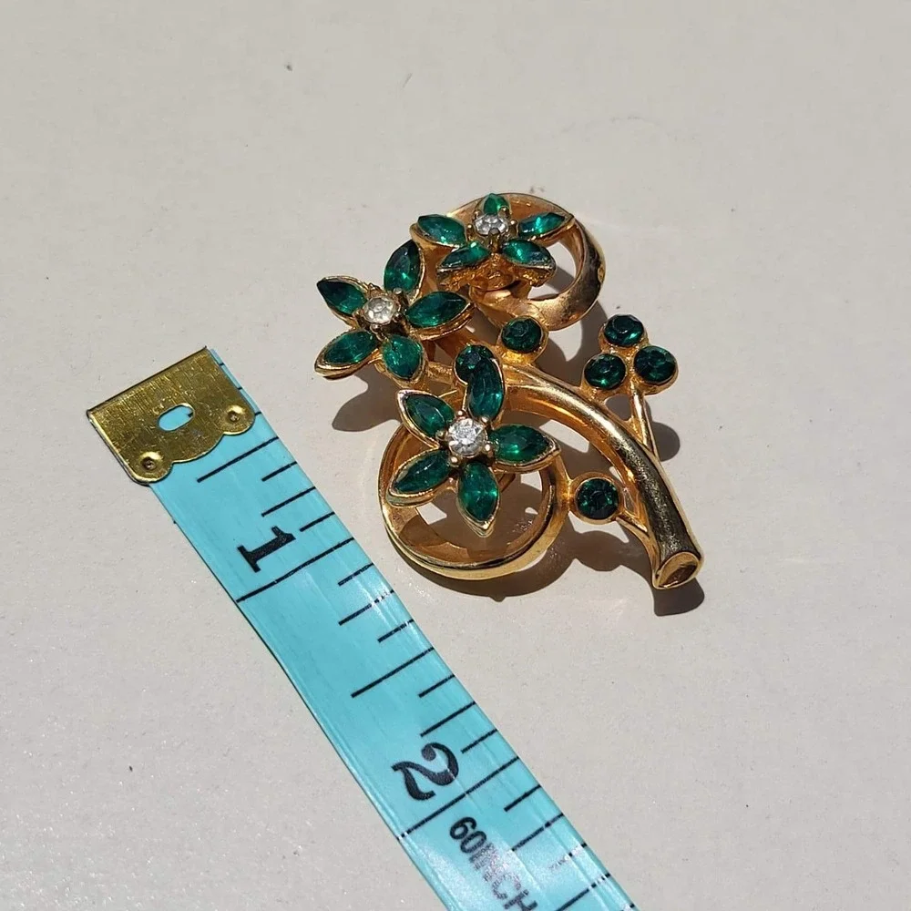 Vintage Gold Tone Rhinestone Floral Spray Brooch Green Clear Small Flower Pin